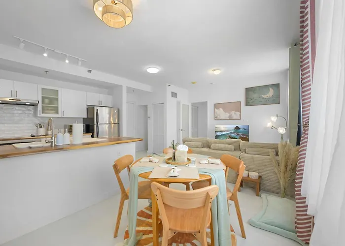 Sage On Ocean Drive Apartments